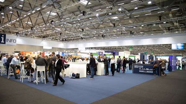 Auf dem eigenen EUROBAUSTOFF-Stand, der den kooperationseigenen Dienstleistungscampus widerspiegelte, hieß das Motto ‚Zukunft erleben‘.