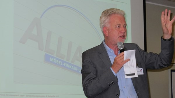 Andreas Varnholt - Geschäftsführer Alliance Möbel-Marketing GmbH