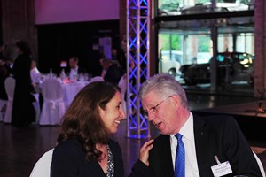 Staatsministerin Aydan Özoguz mit MITTELSTANDSVERBUND-Präsident Wilfried Hollmann