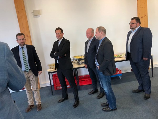 Die digitale Transformation fordert auch den Großhandel heraus. Doch dieser spürt die Digitalisierung längst nicht so deutlich wie der Einzelhandel, so das Credo des MITTELSTANDSVERBUND-Arbeitskreises „Großhandel im Verbund“.