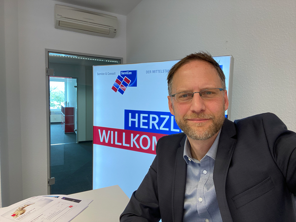 Dr. Marc Zgaga, Vorstandsvorsitzender der ServiCon eG, moderierte den DIGI-Campus.