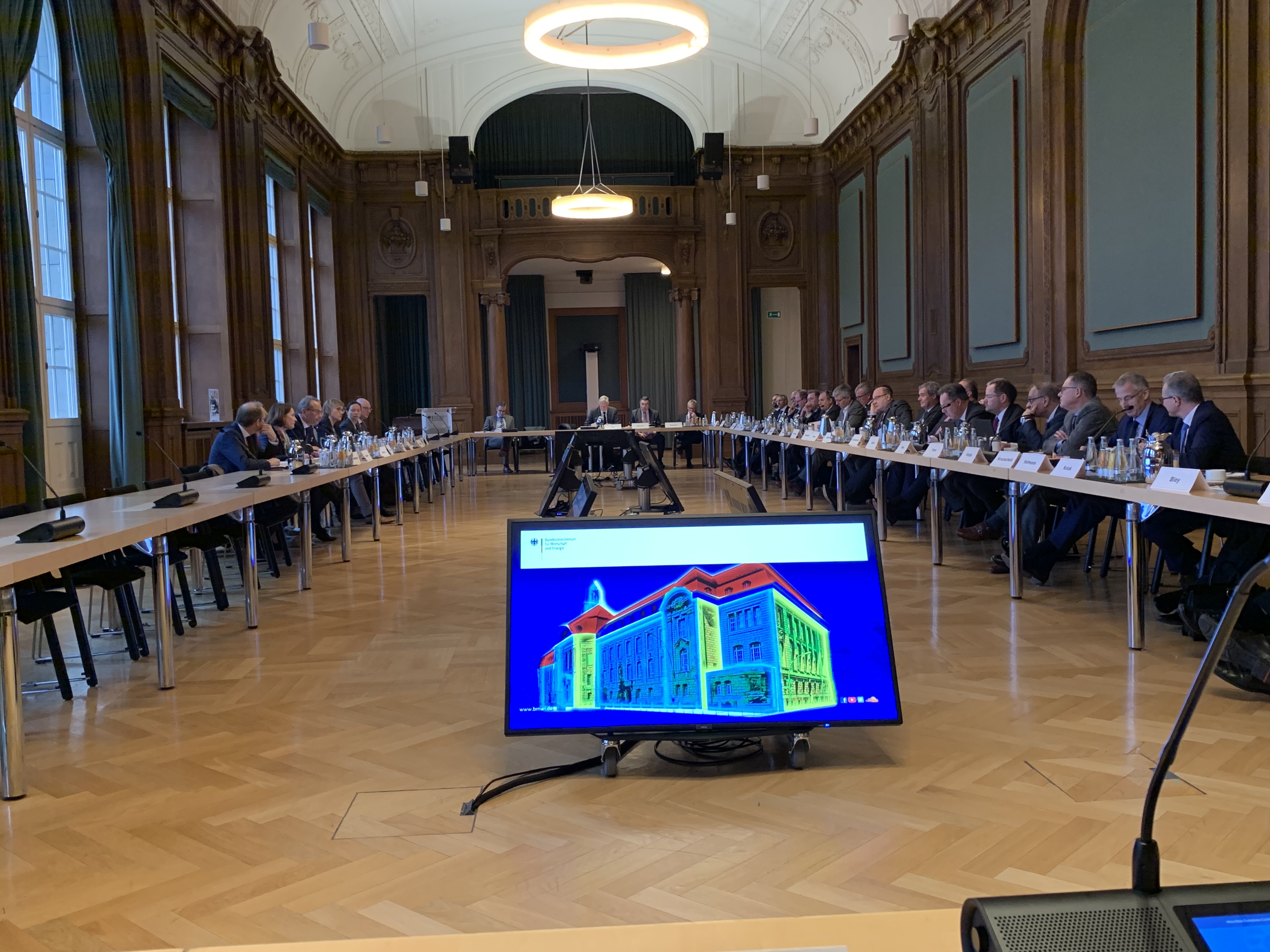 Der Gemeinschaftsausschuss beklagt Perspektiven in der Energiepolitik.