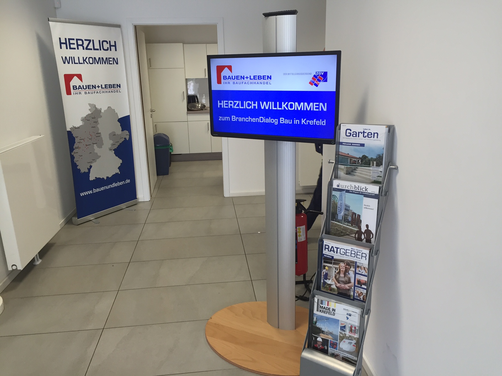 Der 2. BranchenDialog Bau tagte am 14. Juni 2016 auf Einladung der BAUEN+LEBEN Systemzentrale in Krefeld.