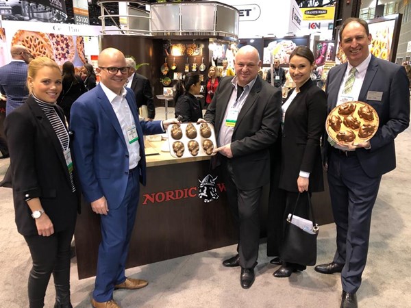  v.l.: Julia Quick, Jochen Pohle, beide EK/servicegroup, Klaus Rennings, mali Klaus Rennings GmbH, Juliane Ibold, DER MITTELSTANDSVERBUND und Daniel Kullmann, EK/servicegroup.