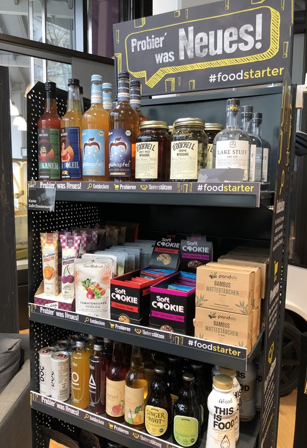 Ob Milchschaum-Drucker, Marmelade aus der Tube oder Algen-Schokolade – im Food Tech Campus der EDEKA ist alles ein wenig anders – ganz nach dem Motto „Probier´ was Neues“. 