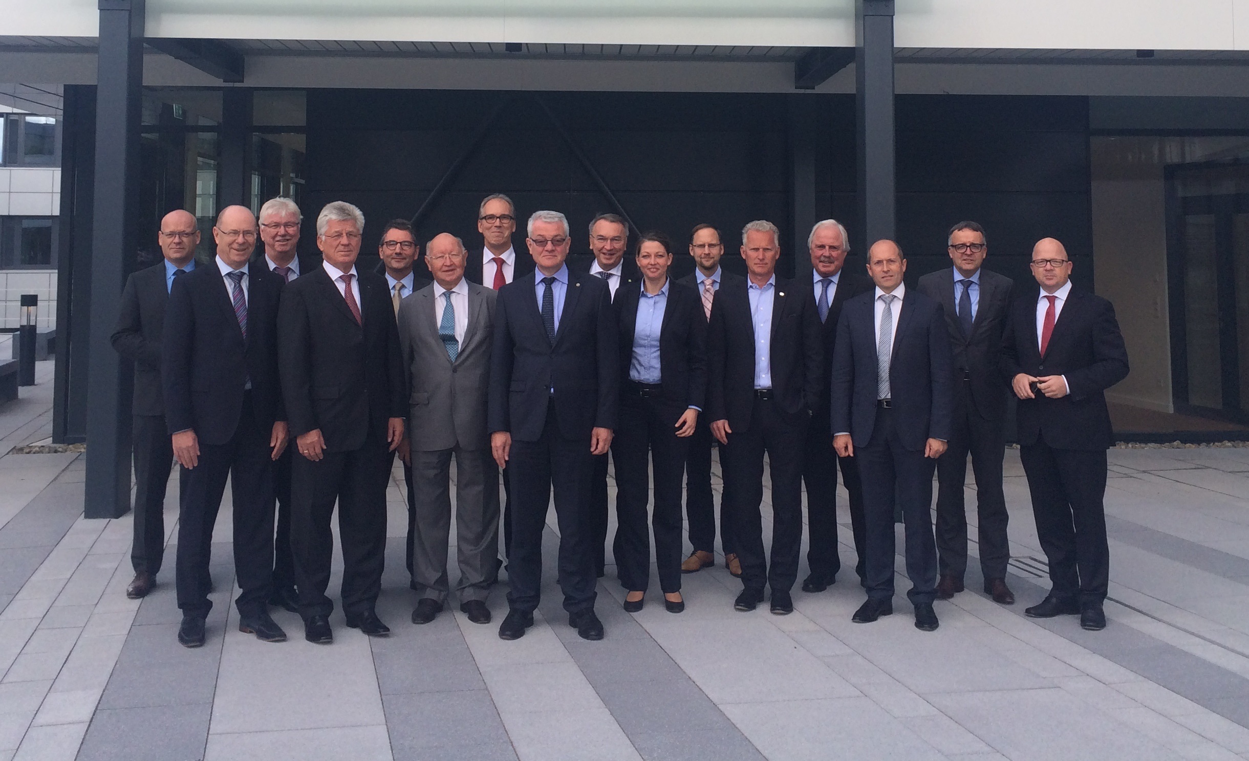 Das Präsidium des MITTELSTANDSVERBUNDES am 29. September 2015 bei der expert AG in Langenhagen