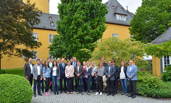 Teilnehmer der "Recht & E-Commerce"-Veranstaltung "Rechtliche Stolpersteine im E-Commerce" am 3. Juni 2016 auf Schloss Montabaur.