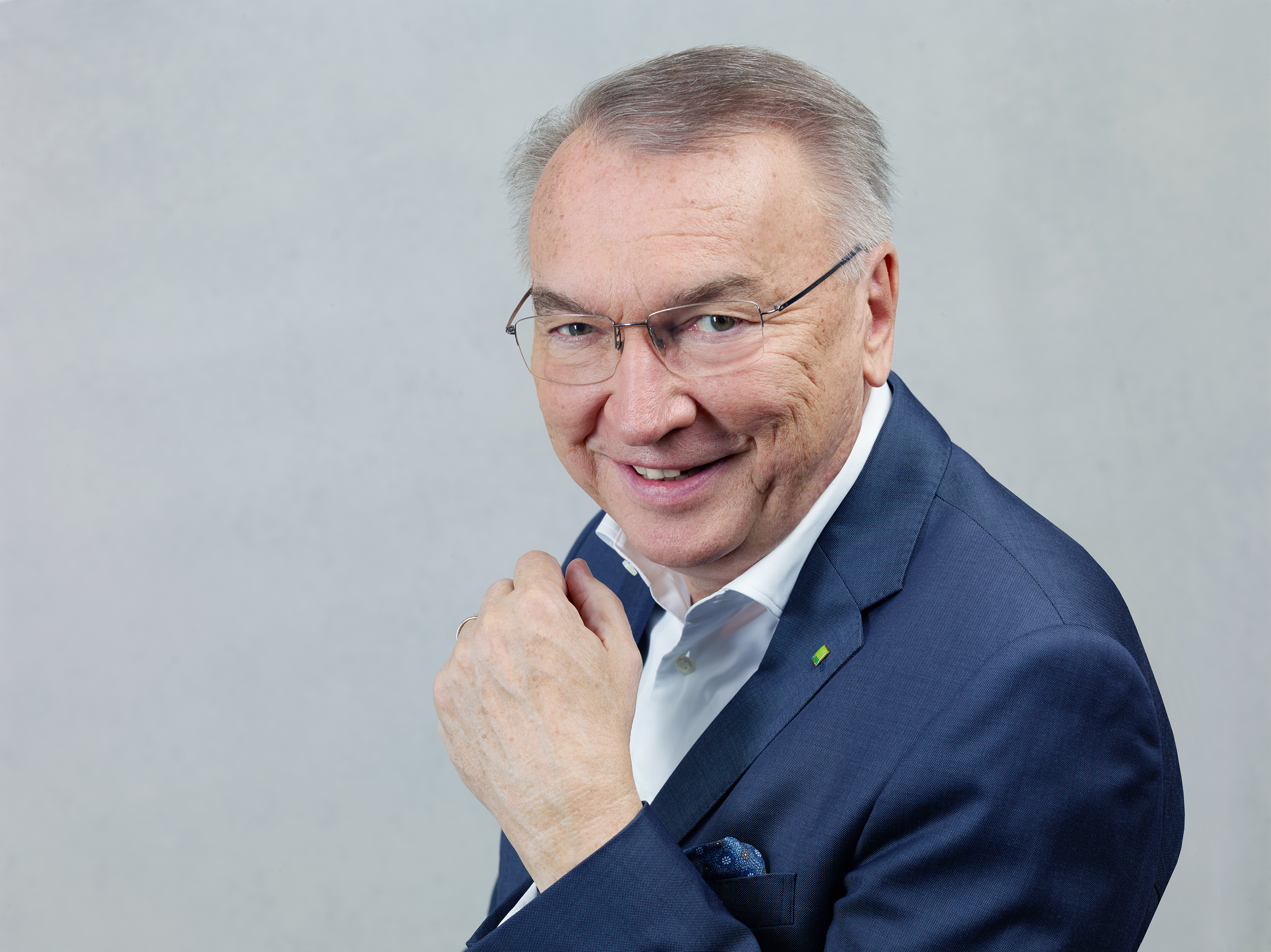 Eckhard Schwarzer | | Präsident