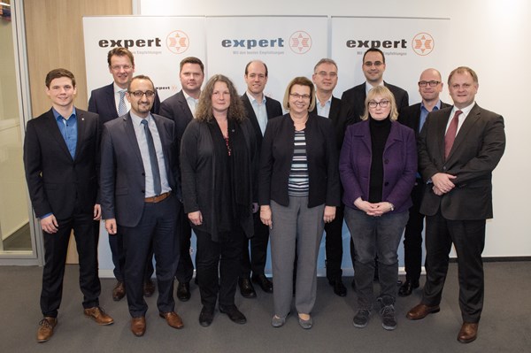 Der Arbeitskreis Steuern und Finanzen tagte am 15. November 2016 bei der expert AG in Langenhagen.