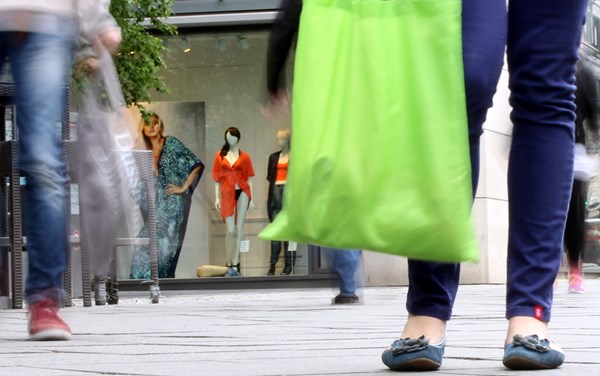 Trotz der teuersten Konjunkturspritze in der Geschichte der Bundesrepublik Deutschland bietet sie dem mittelständischen Fachhandel keine echte Perspektive.