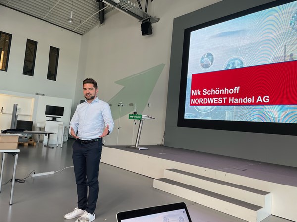 Nik Schönhoff