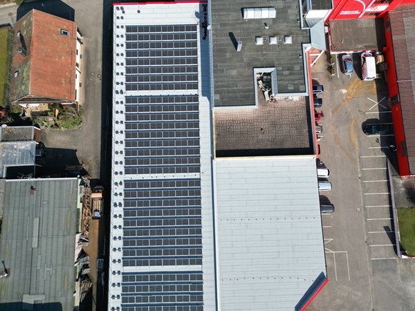 Ansicht auf die PV- Anlage mit 81,2 kWP