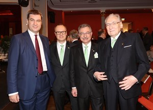 v.l.n.r.: Dr. Markus Söder, Dr. Robert Mayr, Prof. Dieter Kempf, Dr. Heinz Sebiger