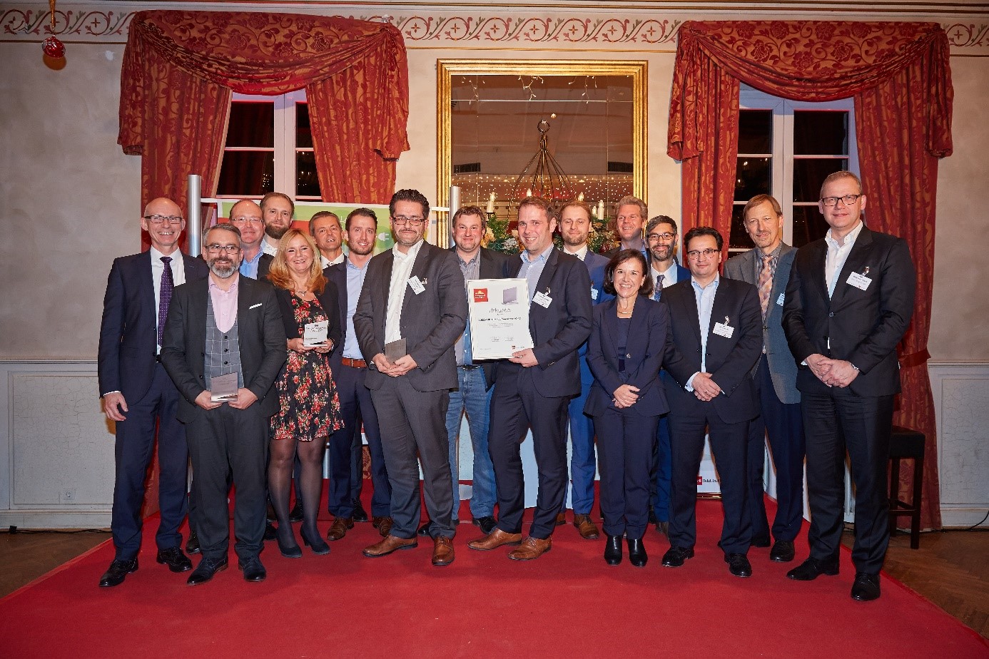 Der EHI-Energiemanagement Award wird jährlich an besonders innovative Energiesparkonzepte im Handel vergeben. 