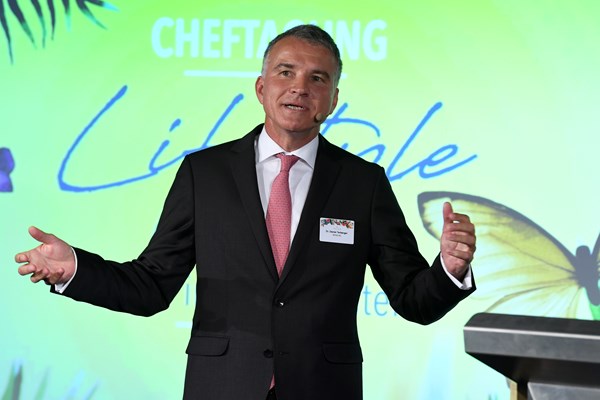 1.    KATAG-Vorstandsvorsitzende Dr. Daniel Terberger begrüßt die Teilnehmer der KATAG Cheftagung.