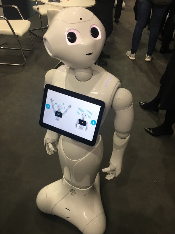Ungebrochene Innovationskraft: Beim Messerundgang begegneten die Teilnehmer des StrategieDialogs der grenzenlosen Vielfalt der Digitalisierung.