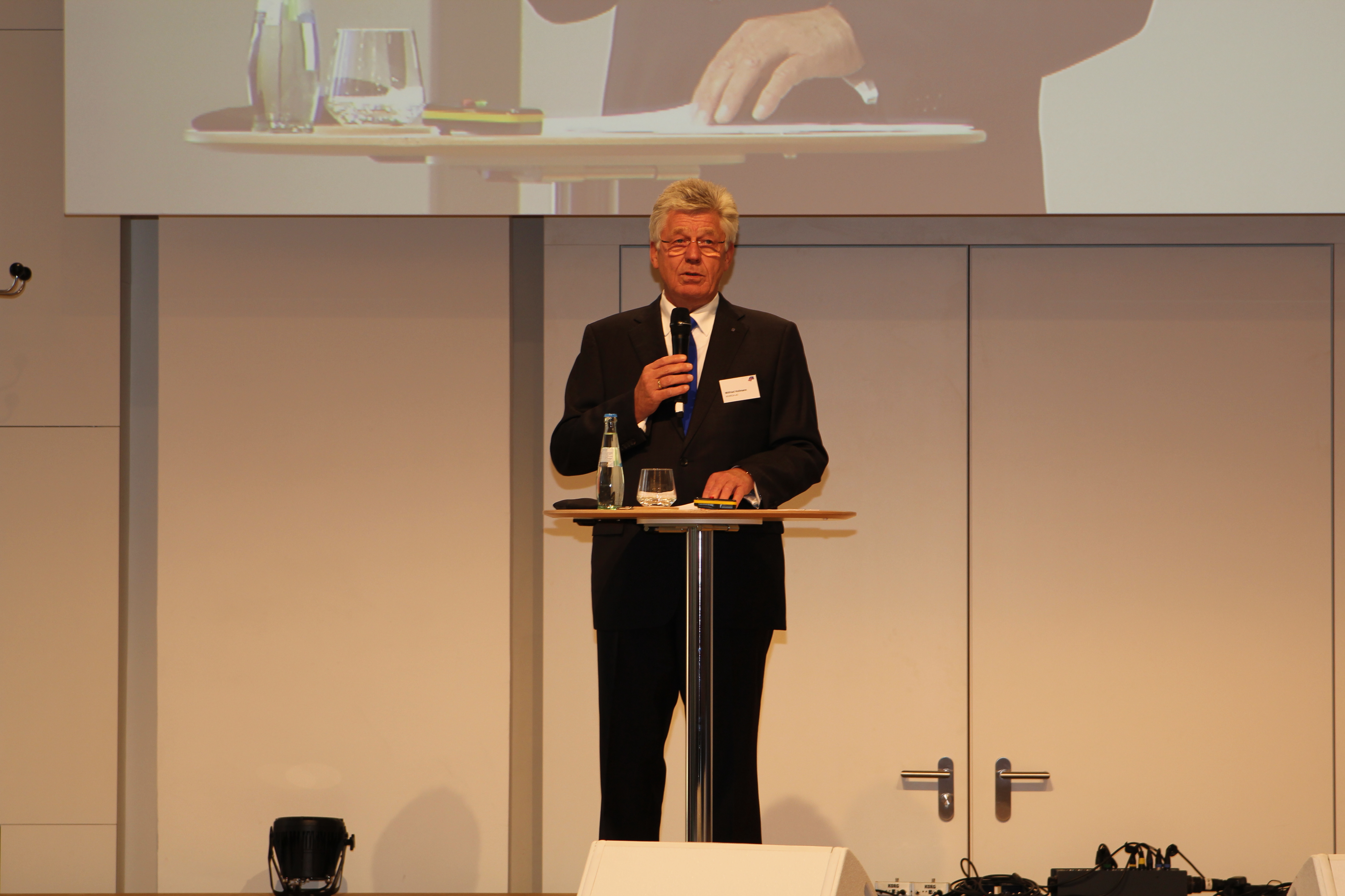 DLT_Hollmann_1