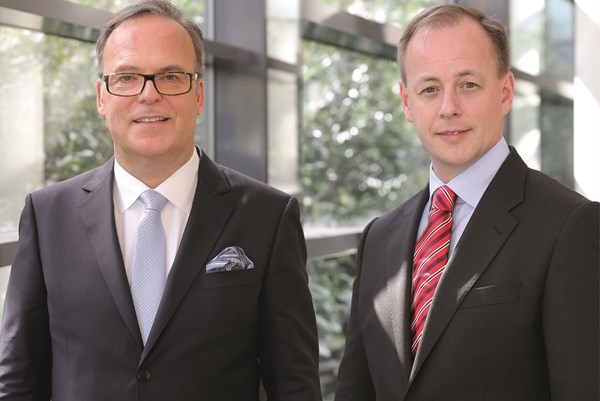 (v.l.) duo schreib & spiel-Geschäftsführer Hans Jörg Iden und Thorsten Paedelt