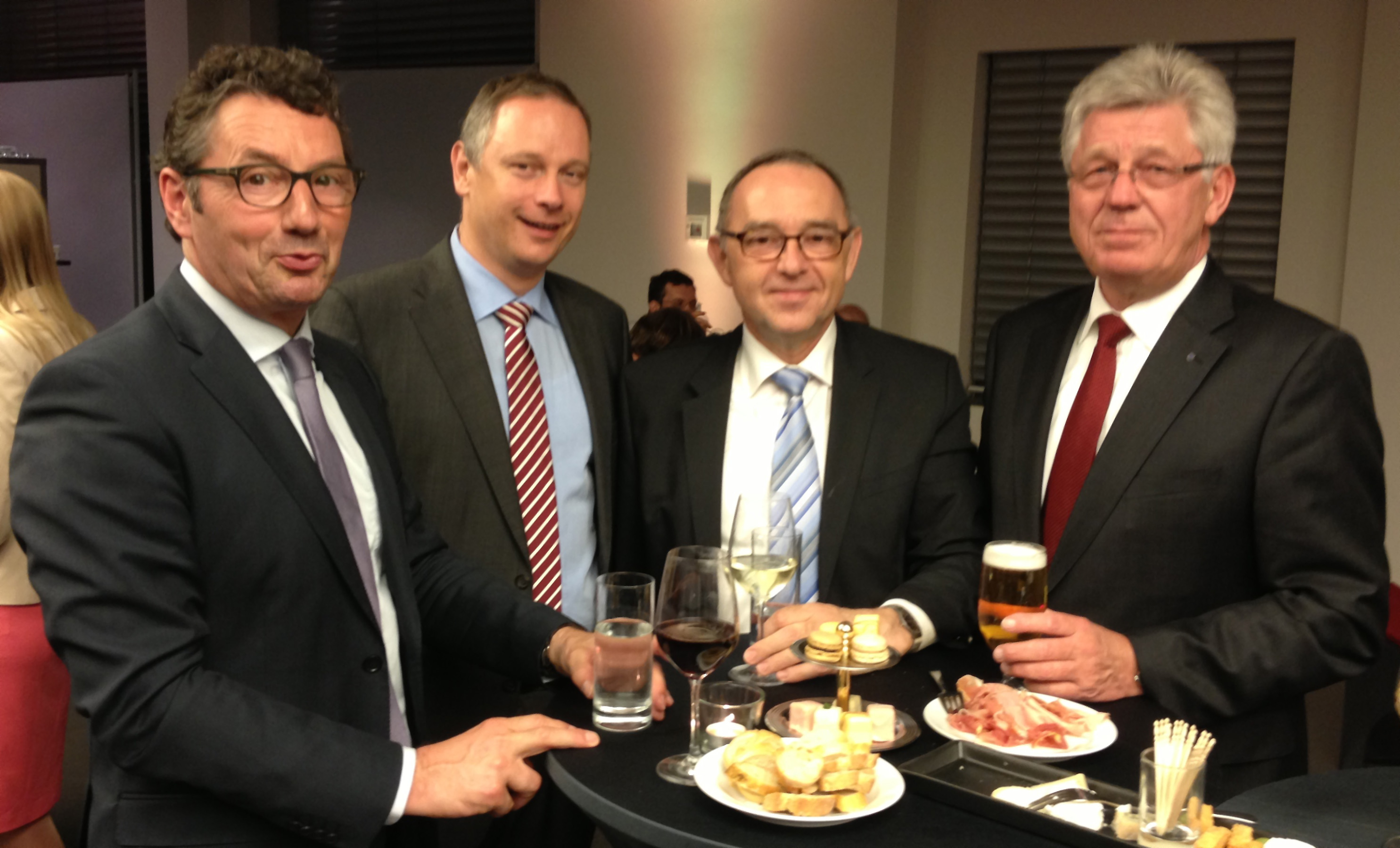 Parlamentarischer_Abend_Hollmann_Finanzminister_NRW