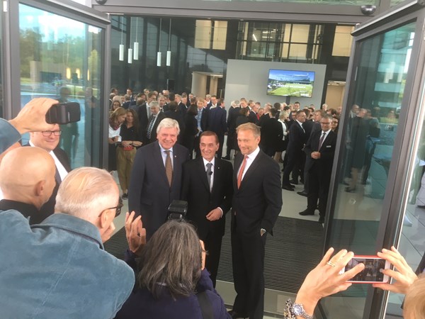 v.l.n.r.: Volker Bouffier, Hans Strothoff und Christian Lindner