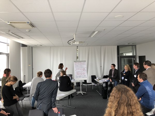 In verschiedenen Panels erarbeiteten die Teilnehmer Analysen zu den Themenblöcken „Planung einer Content Strategie“, „Unternehmenskommunikation als Managementfunktion“ oder „Digitalisierung - das Ende der analogen Kommunikation?“.